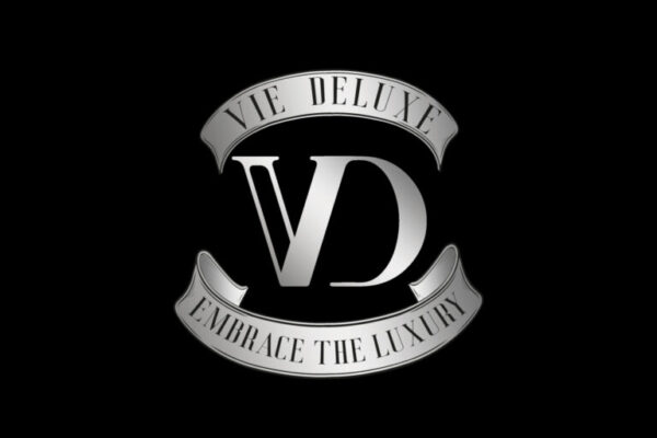 Vie Deluxe Cigars Logo 768x512 oqoMXi