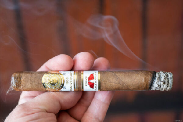 Montecristo 1935 Anniversary Edicion Doble Diamante Red 2 768x512 kK4qFI