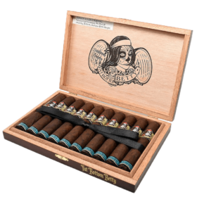 Deadwood Tobacco Fat Bottom Betty - Full Bodied Nicaraguan Cigar