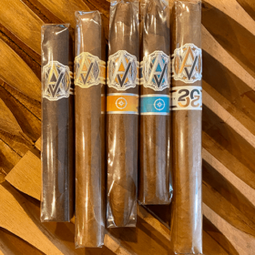 AVO Rare & Limited 5 Pack Sampler - Full Bodied Dominican Cigar