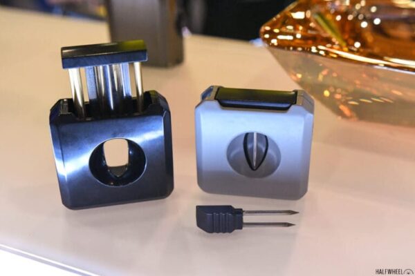 Vector V Cube 768x512 WWYzmt