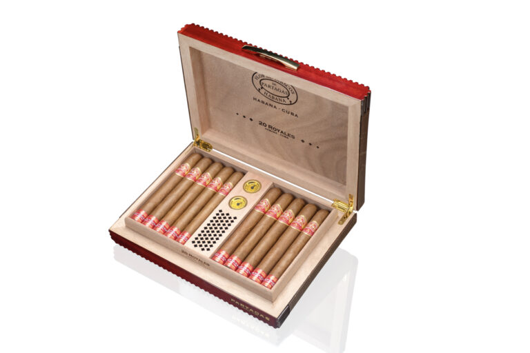 Partagas Royales 1 768x512 KpuUr5
