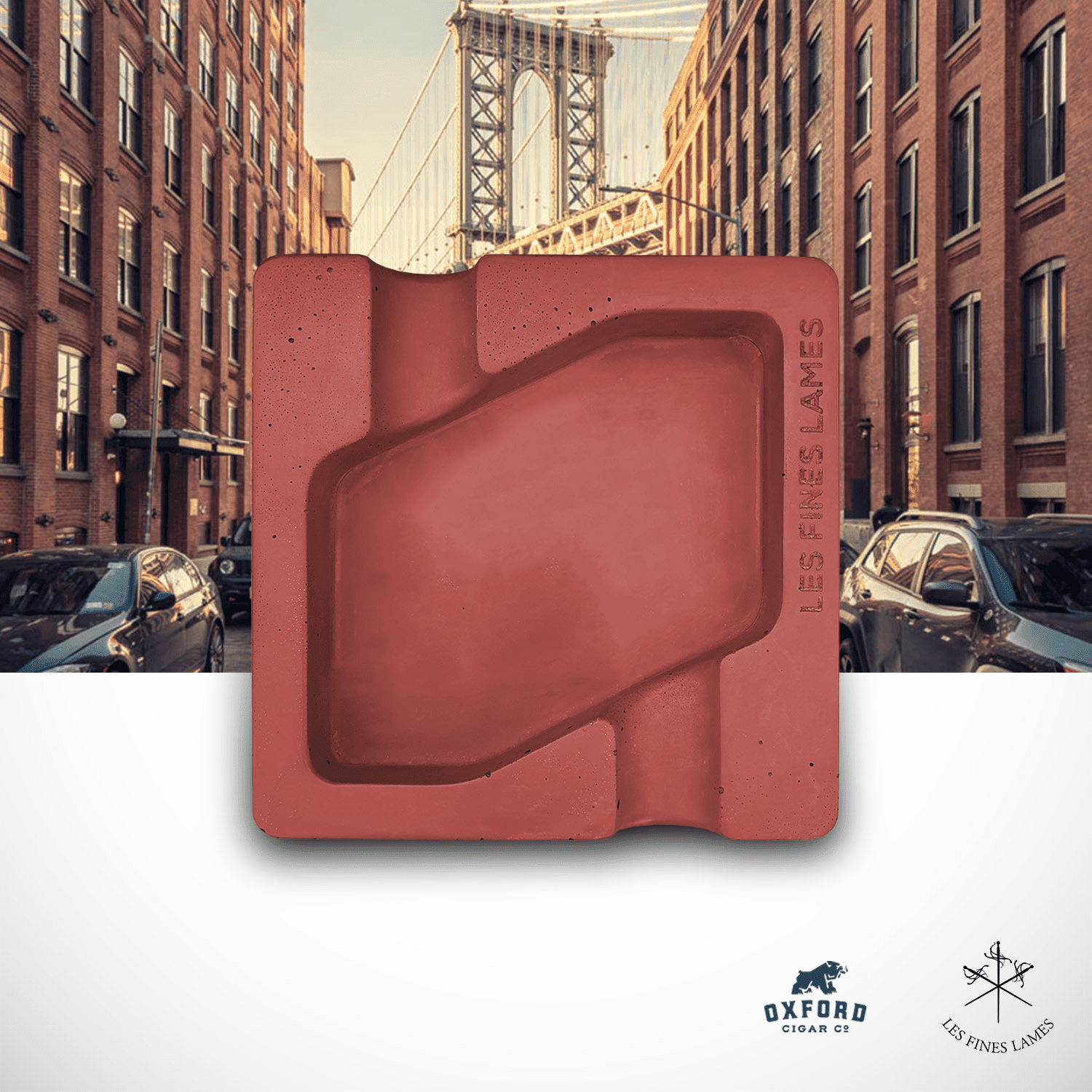 Les Fines Lames Dyad Ashtray - Red Les Fines Lames DYAD Ashtray - Red