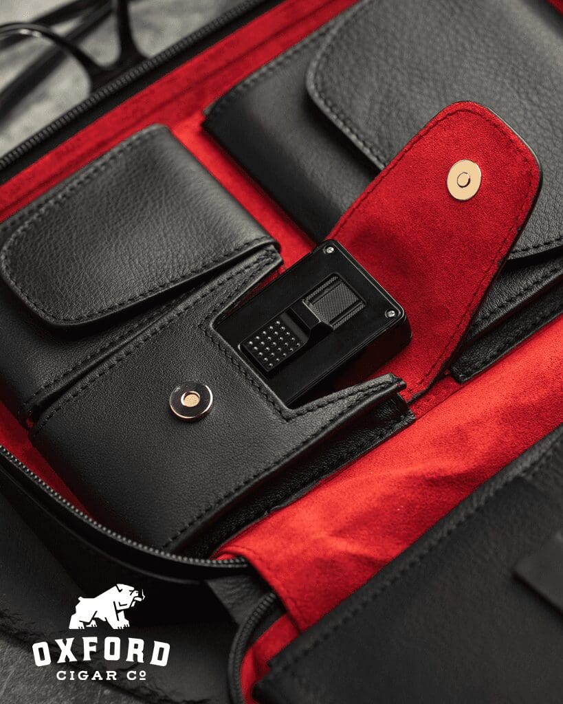 Peter James Crimson Noir Elegance Carry Humidor Peter James Crimson Noir Elegance Carry Humidor - Image 6