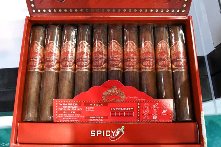 Abuelo Sucio Oscura, La Amira Spicy Shown Off At Pca 2024 La Amira Spicy 768x512 wX3SzJ