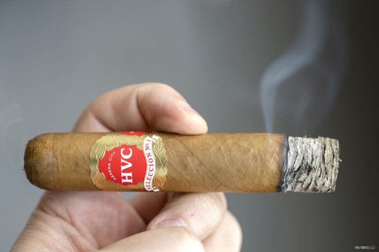 Hvc Selección No.1 Connecticut Short Robusto HVC Seleccion No.1 Connecticut Short Robusto 2 768x512