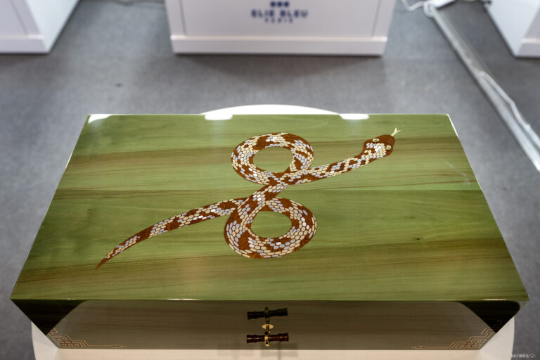 Elie Bleu Previews Year Of The Snake Humidor At Intertabac 2024 Elie Bleu Year of the Snake Humidor 2025 1 768x512 WWAZ7D