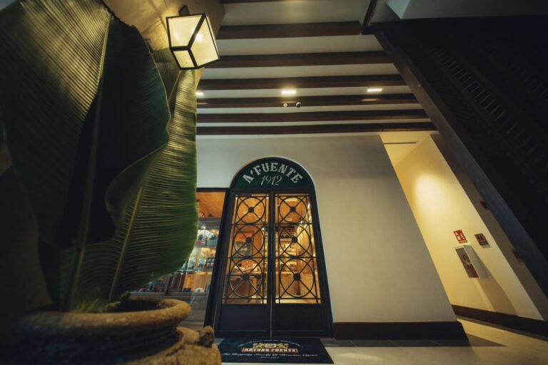 Arturo Fuente Cigar Club Santiago Opens In The Dominican Republic Arturo Fuente Cigar Club Santiago 1 768x512 OsXO06