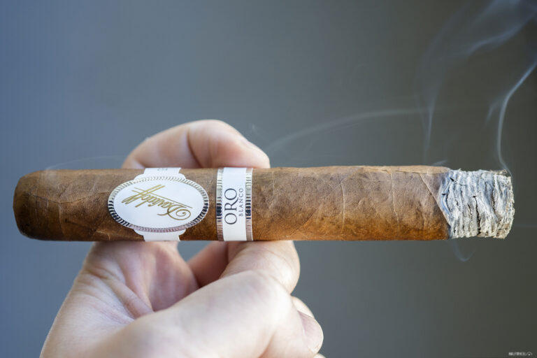 Davidoff Oro Blanco Special Reserve 111 Years Davidoff Oro Blanco Special Reserve 111 Years 2 768x512 08WzPD