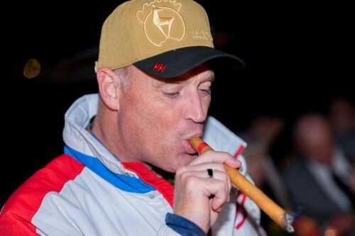 Daniel Marshall Cigar Lounge Campfire Event In Kitzbühel 10 Matt Iseman with DM Campfire Cigar Artist Proof KP506224 500x333 XYBemt