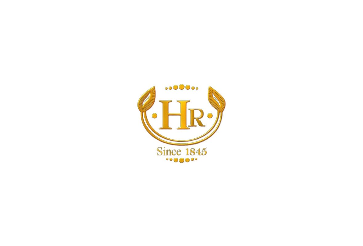 Hirochi Robaina’s Hr Cigars Lands In Europe HR Cigars Feature qodbmn