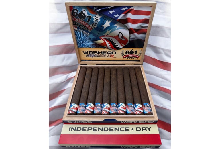 Espinosa Expands 601 La Bomba Warhead Line With Independence Day Espinosa 601 La Bomba Warhead Independence Day open box feature 768x520 TphQUD