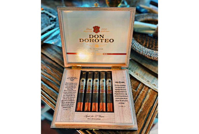 Don Doroteo El Vencedor 1492 Debuts Don Doroteo El Vencedor 1942 open box feature 768x520