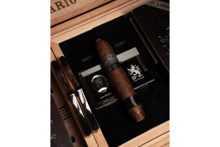 Liga Privada 10 Aniversario S.t. Dupont Collection Humidors Getting A Savage Feast Cigars Liga Privada 10 Year Aniversario A Savage Feast Humidor 768x512 S7be4A
