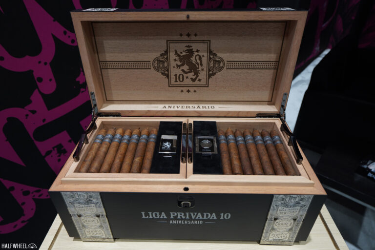 Drew Estate Ships Liga Privada 10 Aniversario S.t. Dupont Collection Liga Privada 10 Aniversario Biometric Humidor 1 768x512 88Hp8s