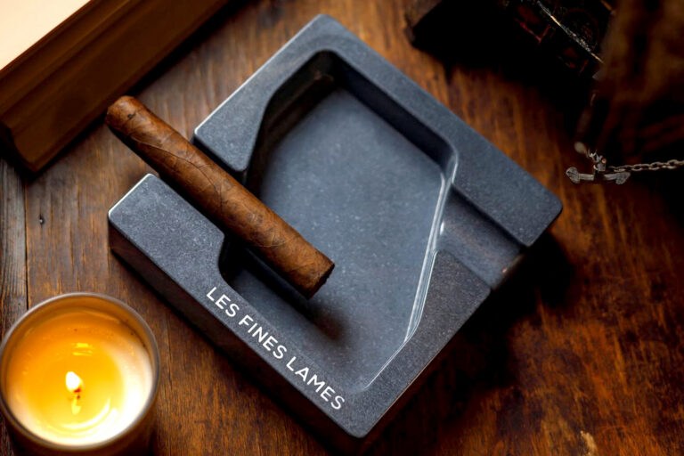 Les Fines Lames Ships Dyad Limited Edition Concrete Ashtrays Les Fines Lames DYAD Limited Edition Ashtrays Feature 768x512 e1zWwM