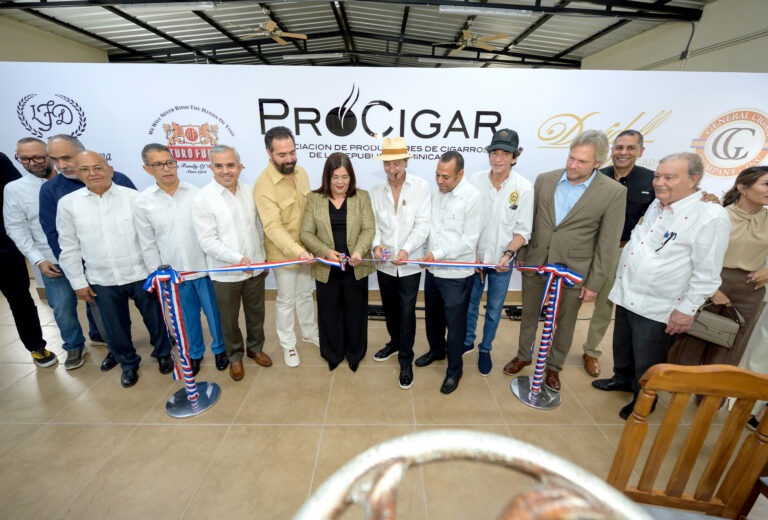 Procigar’s New School For Tobacco Workers Opens And Begins Classes PROCIGARE28093INFOTEP School of Tobacco Artisans feature 1 768x520 CVNen9