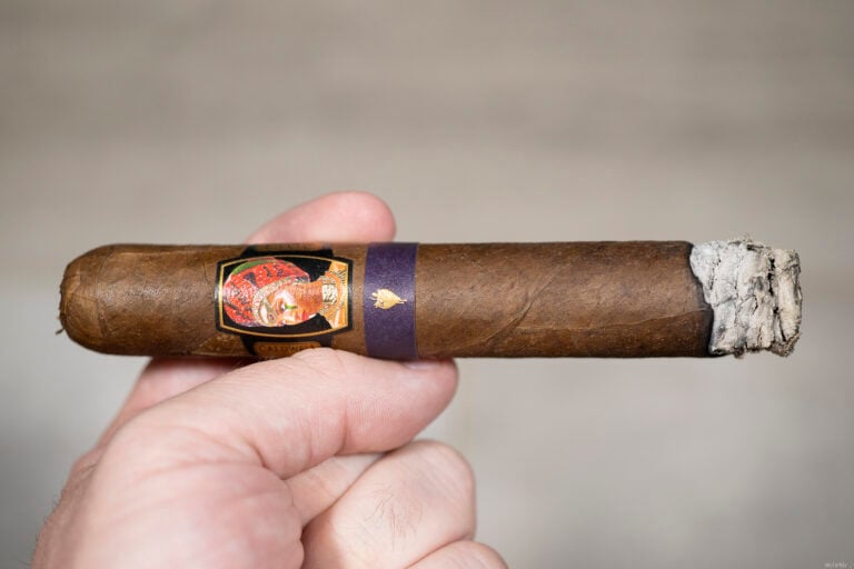 Long Live The Queen Forbidden Fruit Oscuro Long Live the Queen Forbidden Fruit Oscuro 2 768x512 Nif9oN