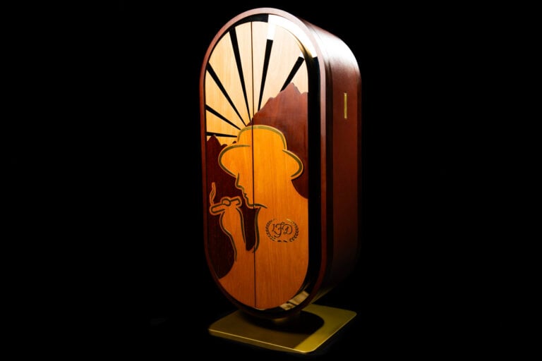 La Flor Dominicana Releasing $20,000 Espejo De Litto Humidor La Flor Dominicana Espejo de Litto Humidor 1 768x512 iaFP5B